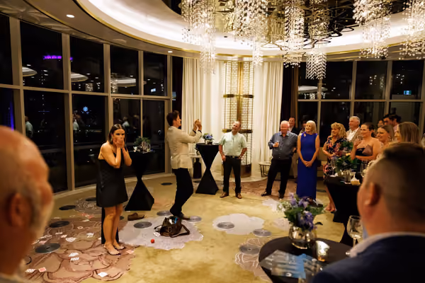 Jason Gray entertaining wedding guests
